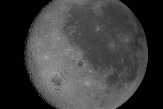 2026年4月6日，月球完全被照亮的照片